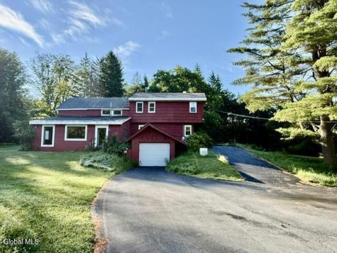28 Starcrest Drive Rensselaer NY 12153