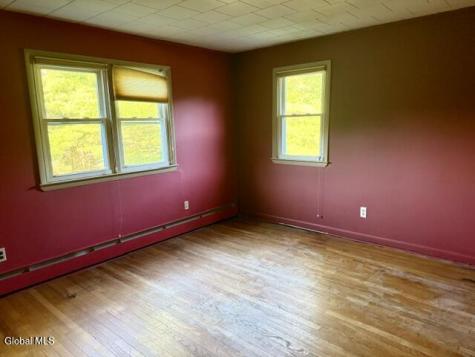 28 Starcrest Drive Rensselaer NY 12153