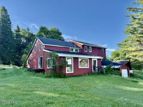 28 Starcrest Drive Rensselaer NY 12153
