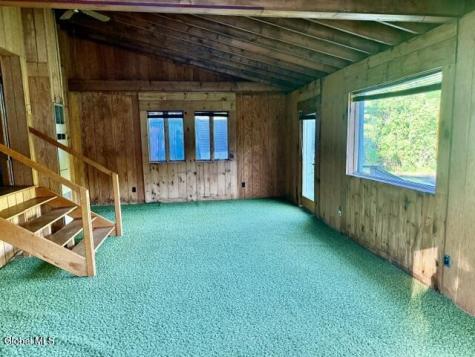 28 Starcrest Drive Rensselaer NY 12153