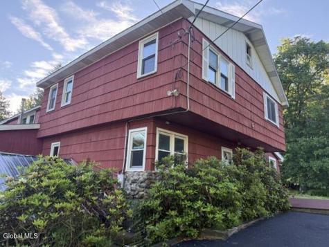 28 Starcrest Drive Rensselaer NY 12153