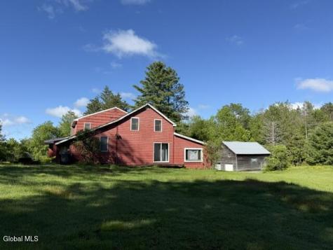 28 Starcrest Drive Rensselaer NY 12153