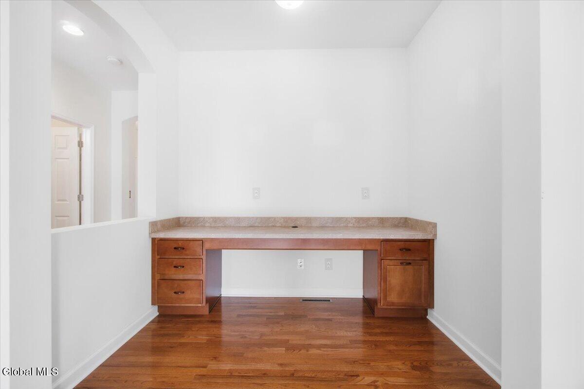 9 Glen Meadow Drive Halfmoon NY 12118