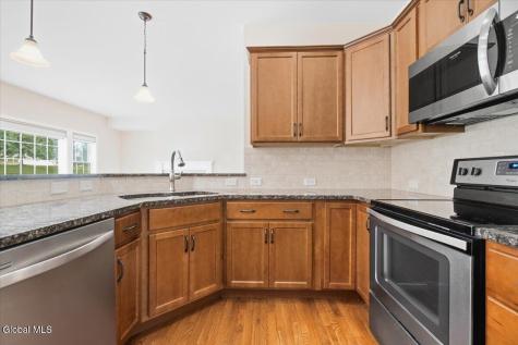 9 Glen Meadow Drive Halfmoon NY 12118