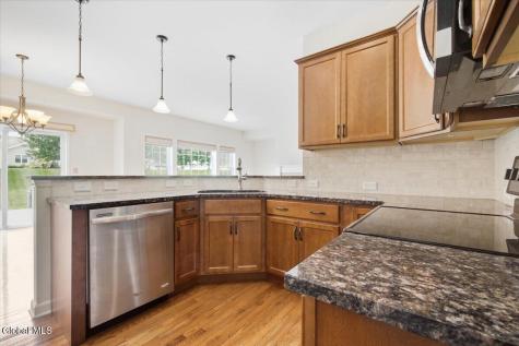 9 Glen Meadow Drive Halfmoon NY 12118