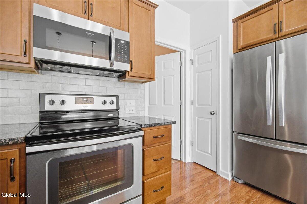 9 Glen Meadow Drive Halfmoon NY 12118