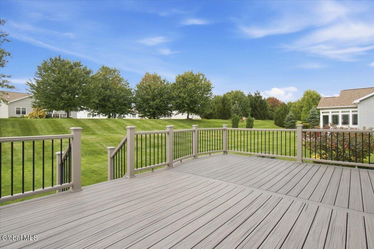 9 Glen Meadow Drive Halfmoon NY 12118