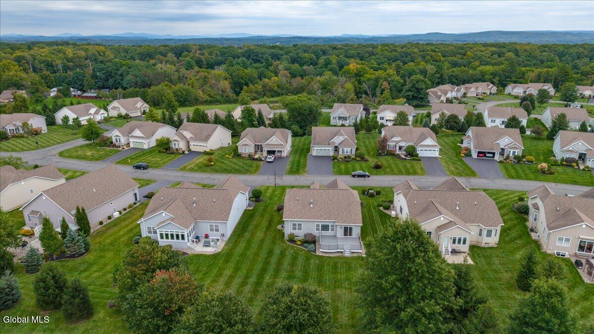 9 Glen Meadow Drive Halfmoon NY 12118
