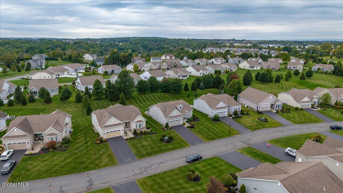 9 Glen Meadow Drive Halfmoon NY 12118