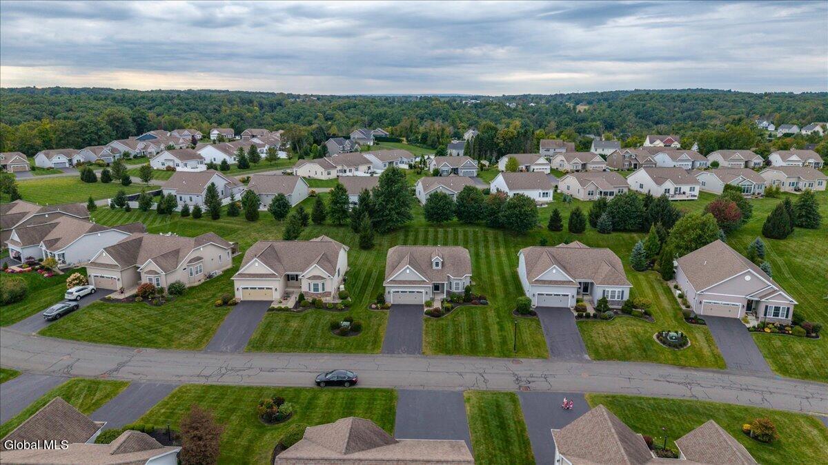 9 Glen Meadow Drive Halfmoon NY 12118