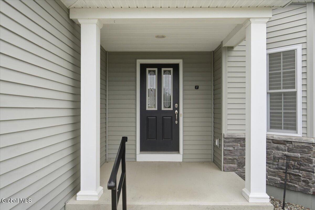 9 Glen Meadow Drive Halfmoon NY 12118