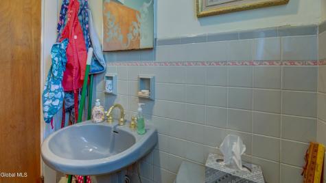 117 Fifth Avenue Gloversville NY 12078