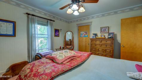 117 Fifth Avenue Gloversville NY 12078