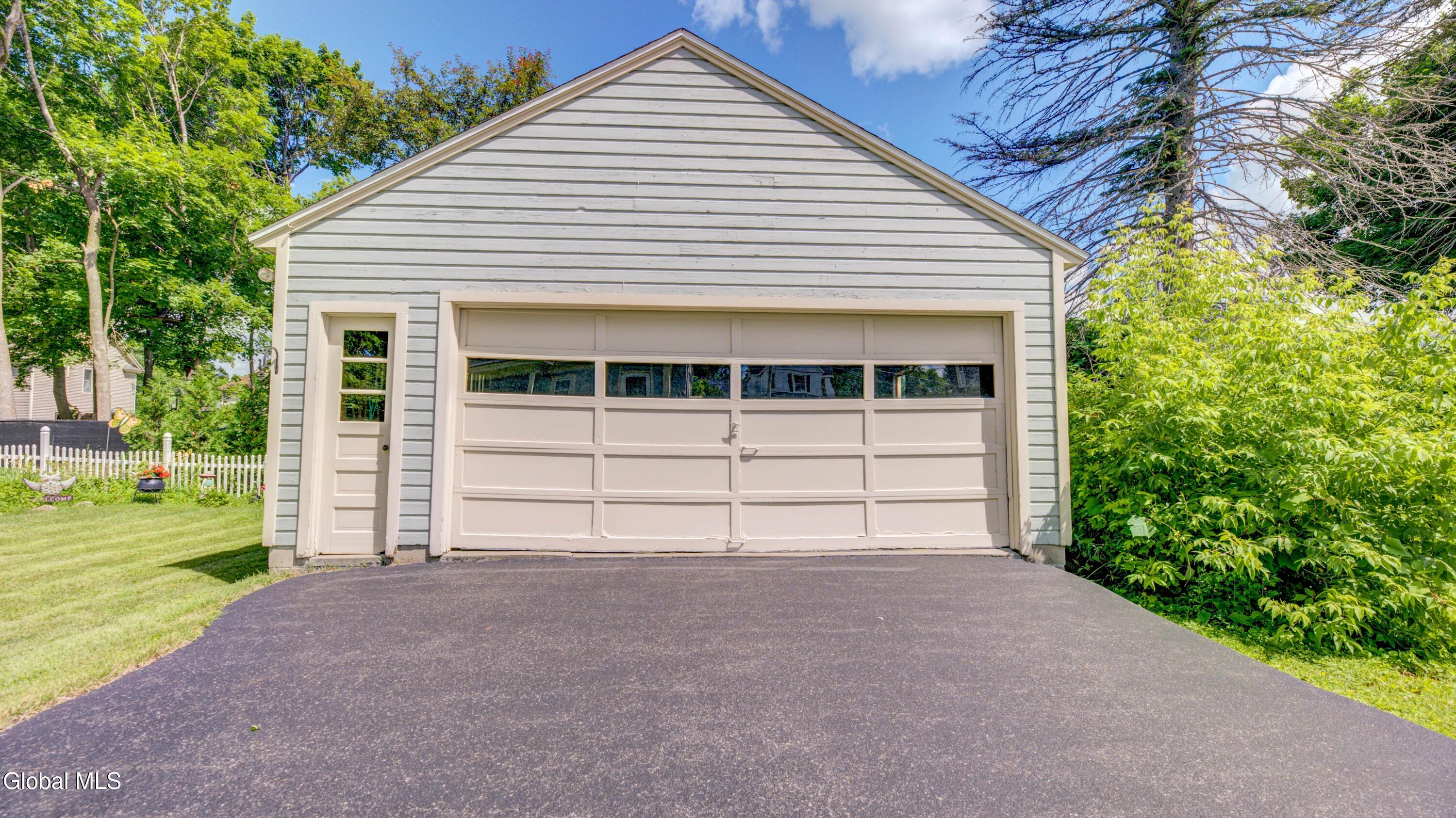 117 Fifth Avenue Gloversville NY 12078