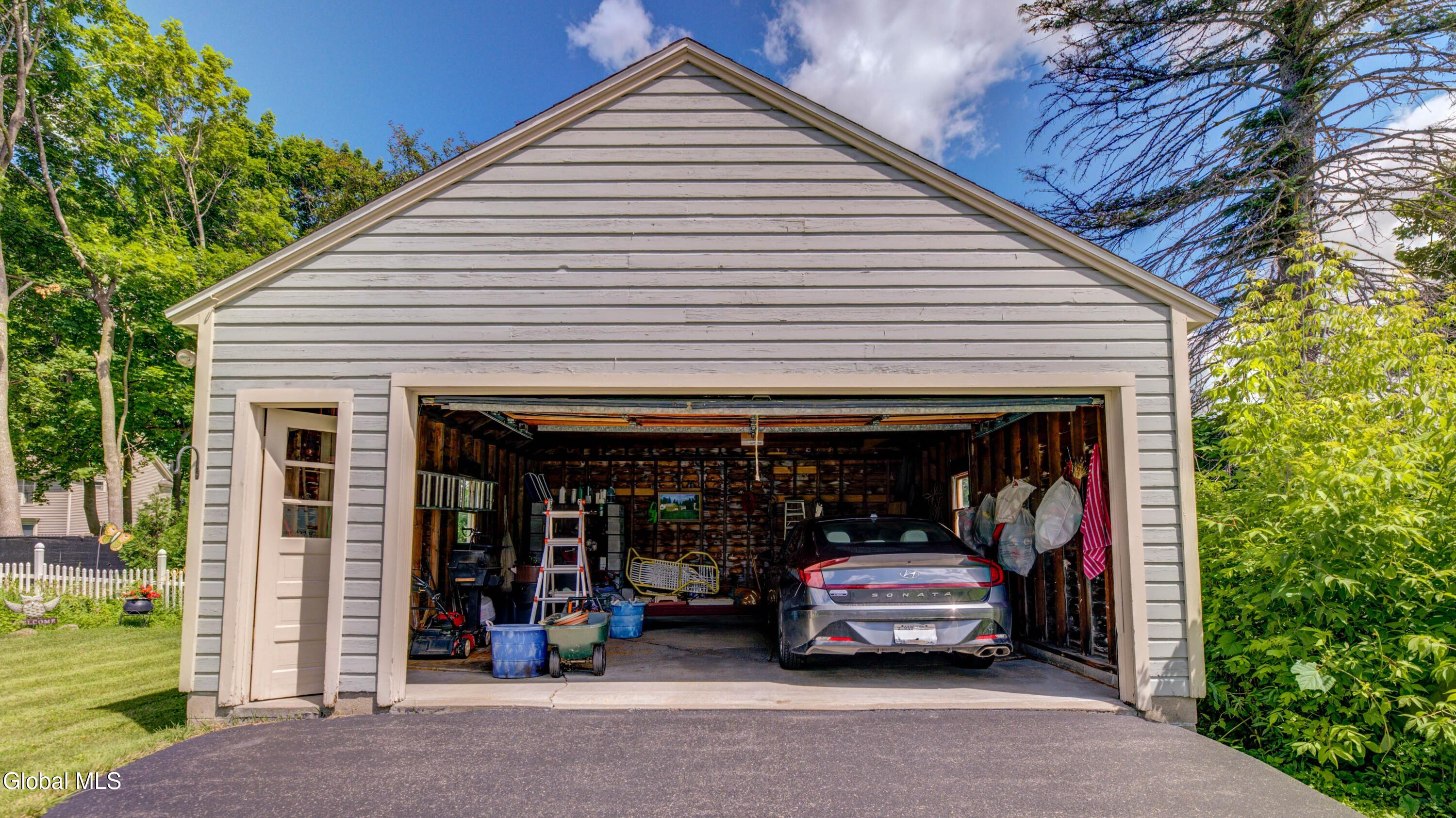 117 Fifth Avenue Gloversville NY 12078