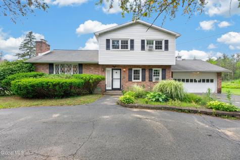 585 Saint David's Lane Niskayuna NY 12309