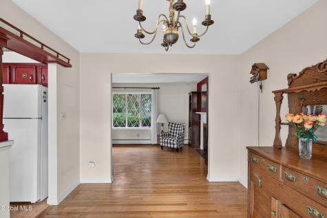 585 Saint David's Lane Niskayuna NY 12309