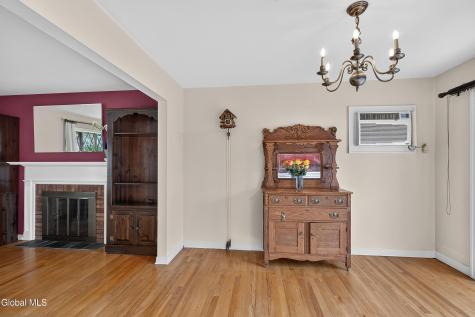 585 Saint David's Lane Niskayuna NY 12309