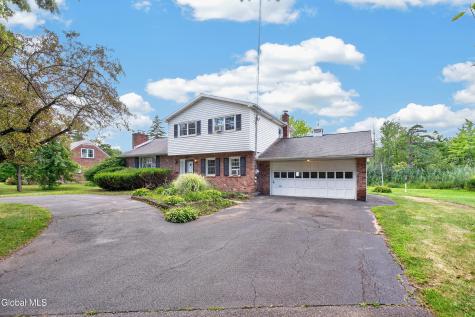 585 Saint David's Lane Niskayuna NY 12309