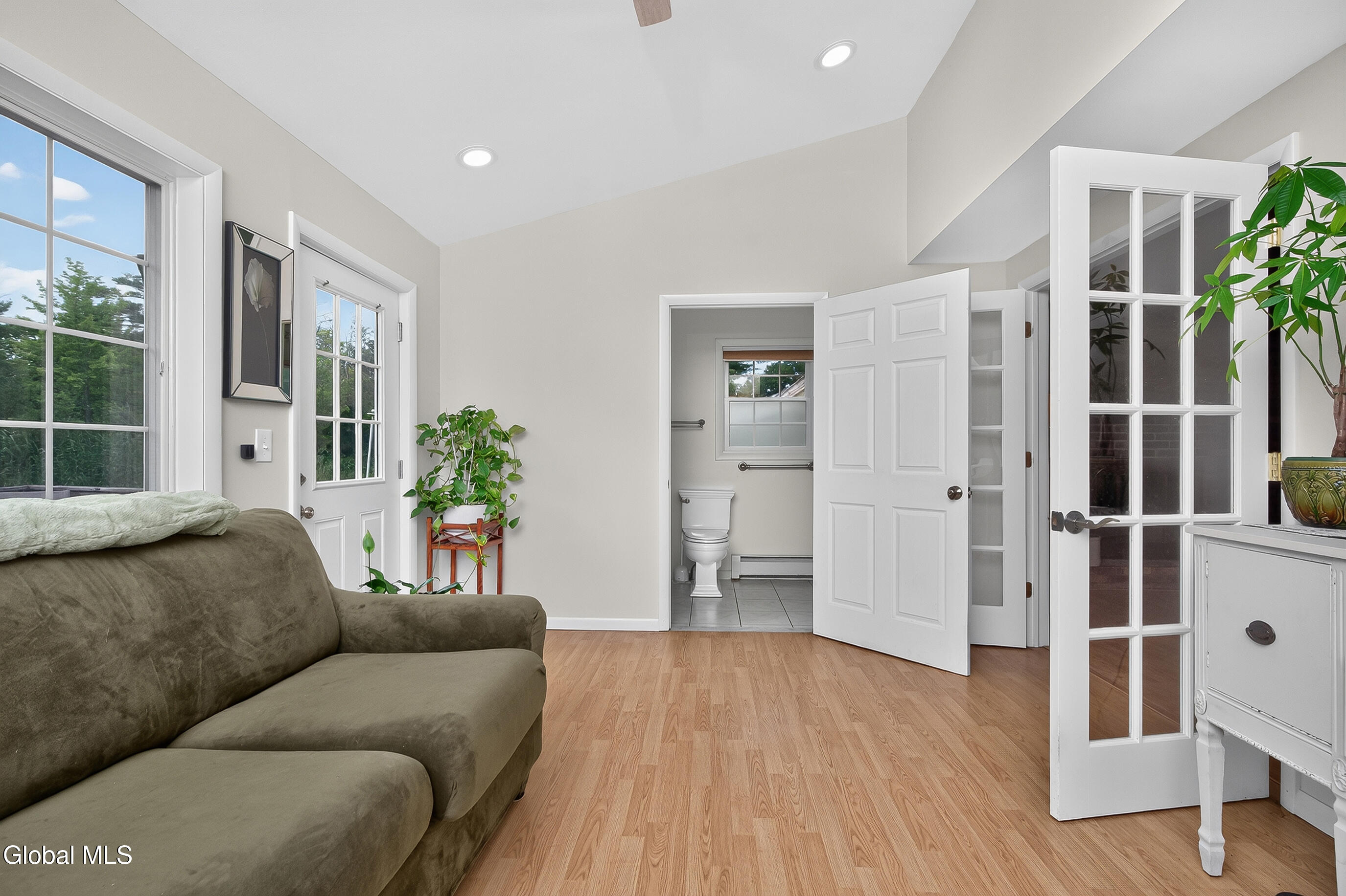 585 Saint David's Lane Niskayuna NY 12309