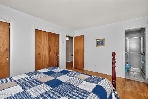 585 Saint David's Lane Niskayuna NY 12309
