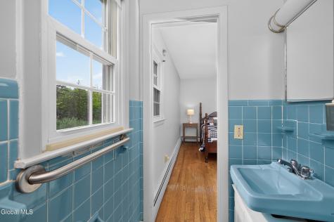 585 Saint David's Lane Niskayuna NY 12309