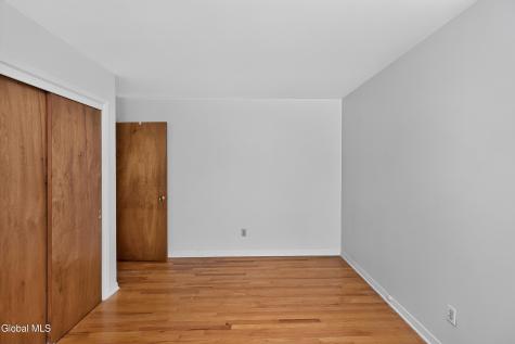 585 Saint David's Lane Niskayuna NY 12309