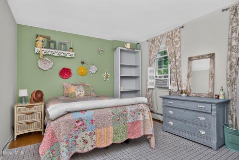 585 Saint David's Lane Niskayuna NY 12309