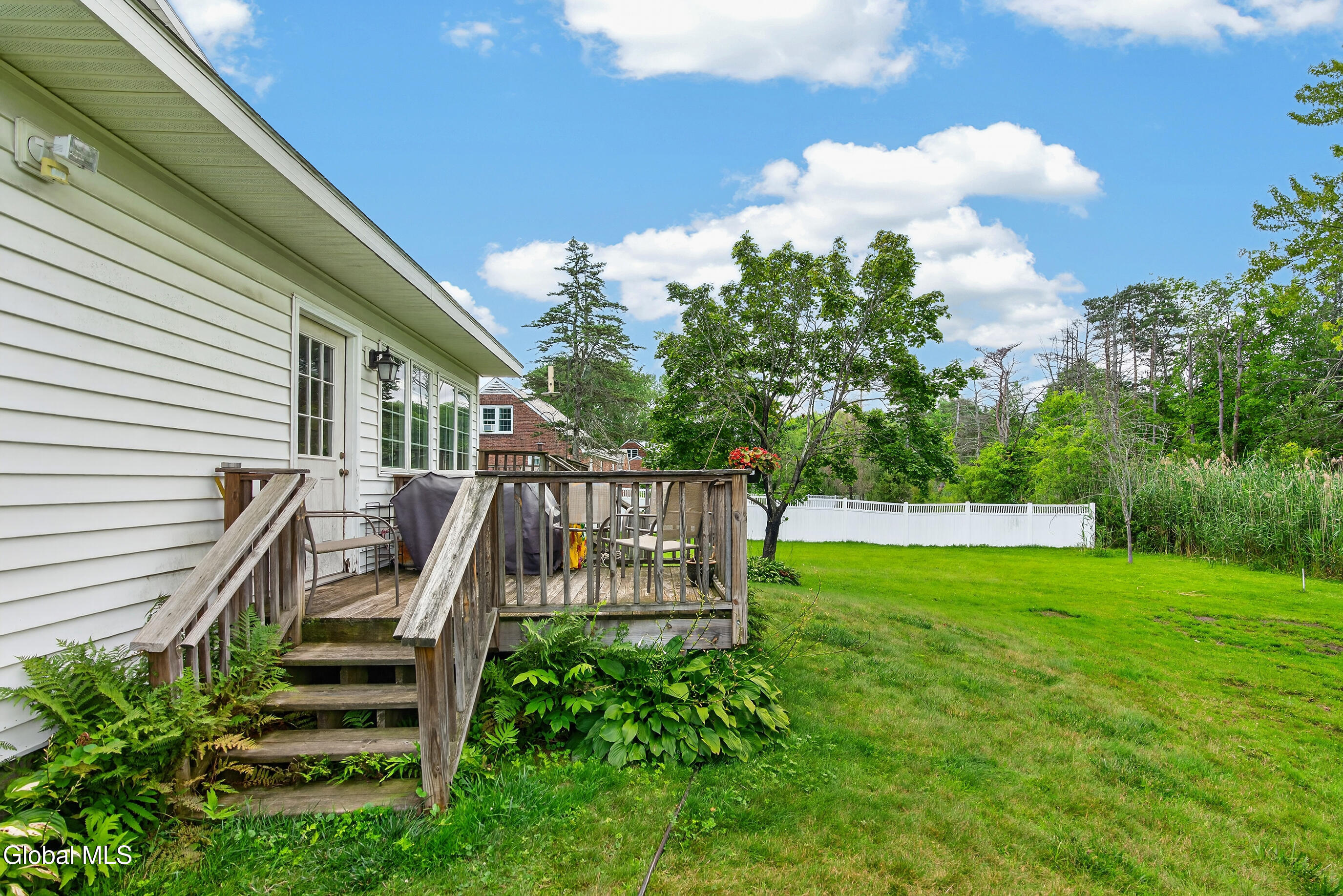 585 Saint David's Lane Niskayuna NY 12309
