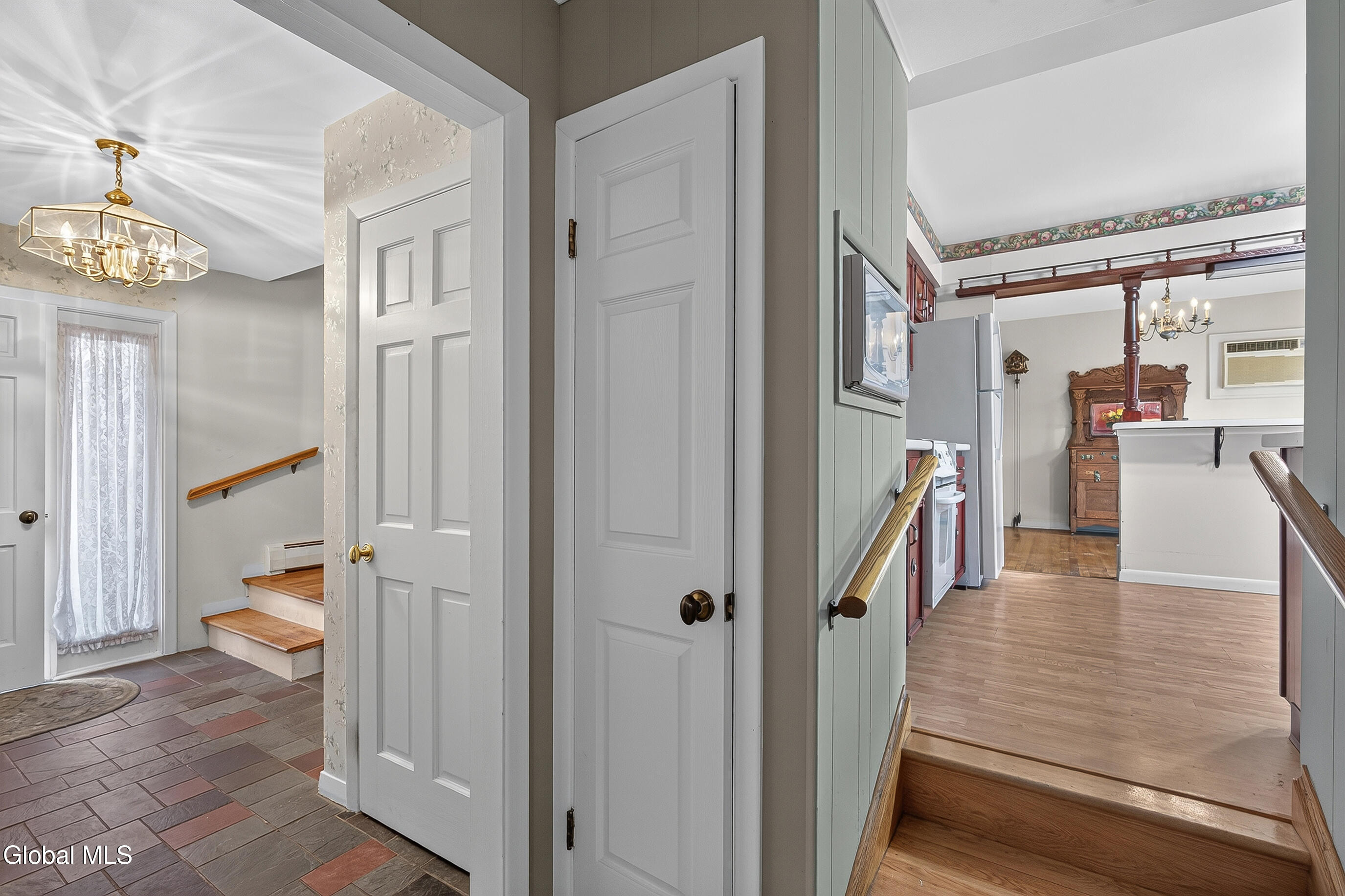 585 Saint David's Lane Niskayuna NY 12309