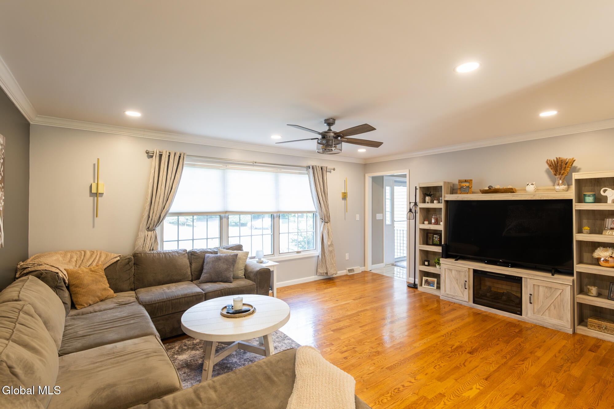 35 Nancy Theresa Terrace Albany NY 12205