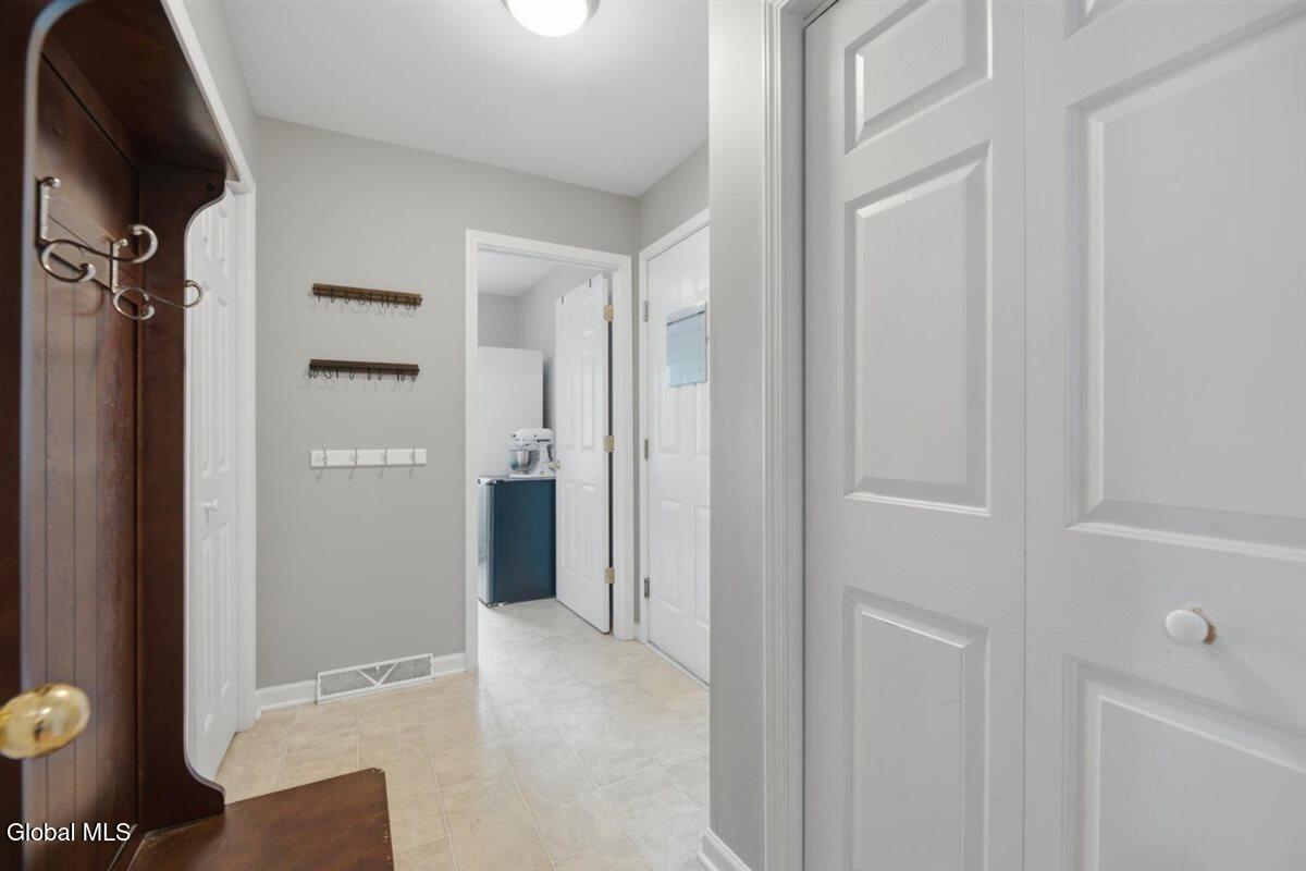73 Silver Creek Drive Selkirk NY 12158