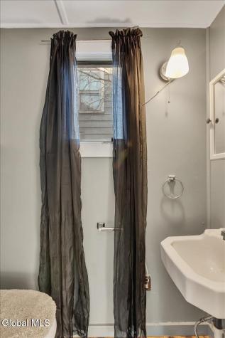 7748 New York 40 Hartford NY 12838