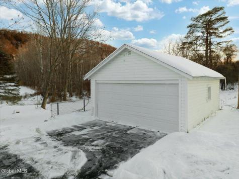 7748 New York 40 Hartford NY 12838