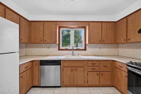 24 Wanda Court East Greenbush NY 12180