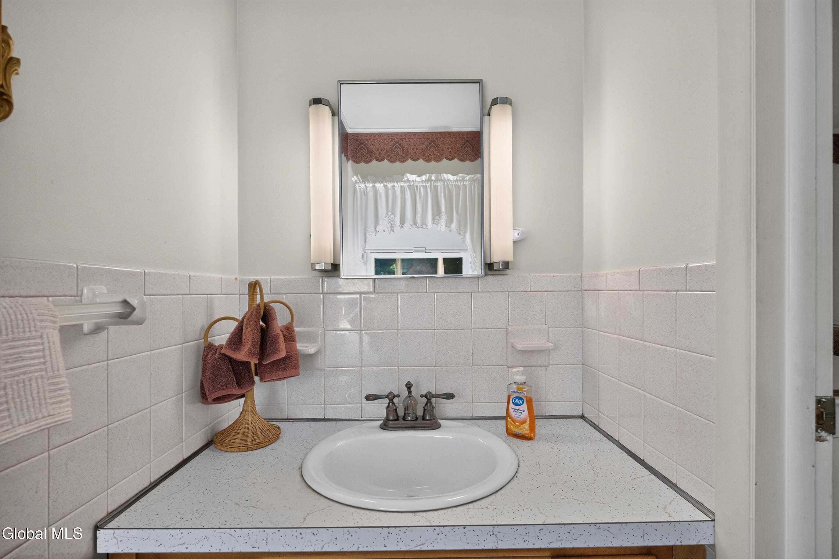 24 Wanda Court East Greenbush NY 12180
