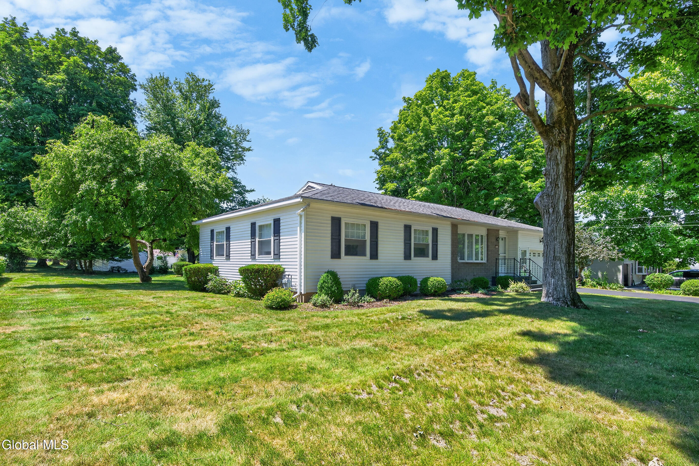 24 Wanda Court East Greenbush NY 12180