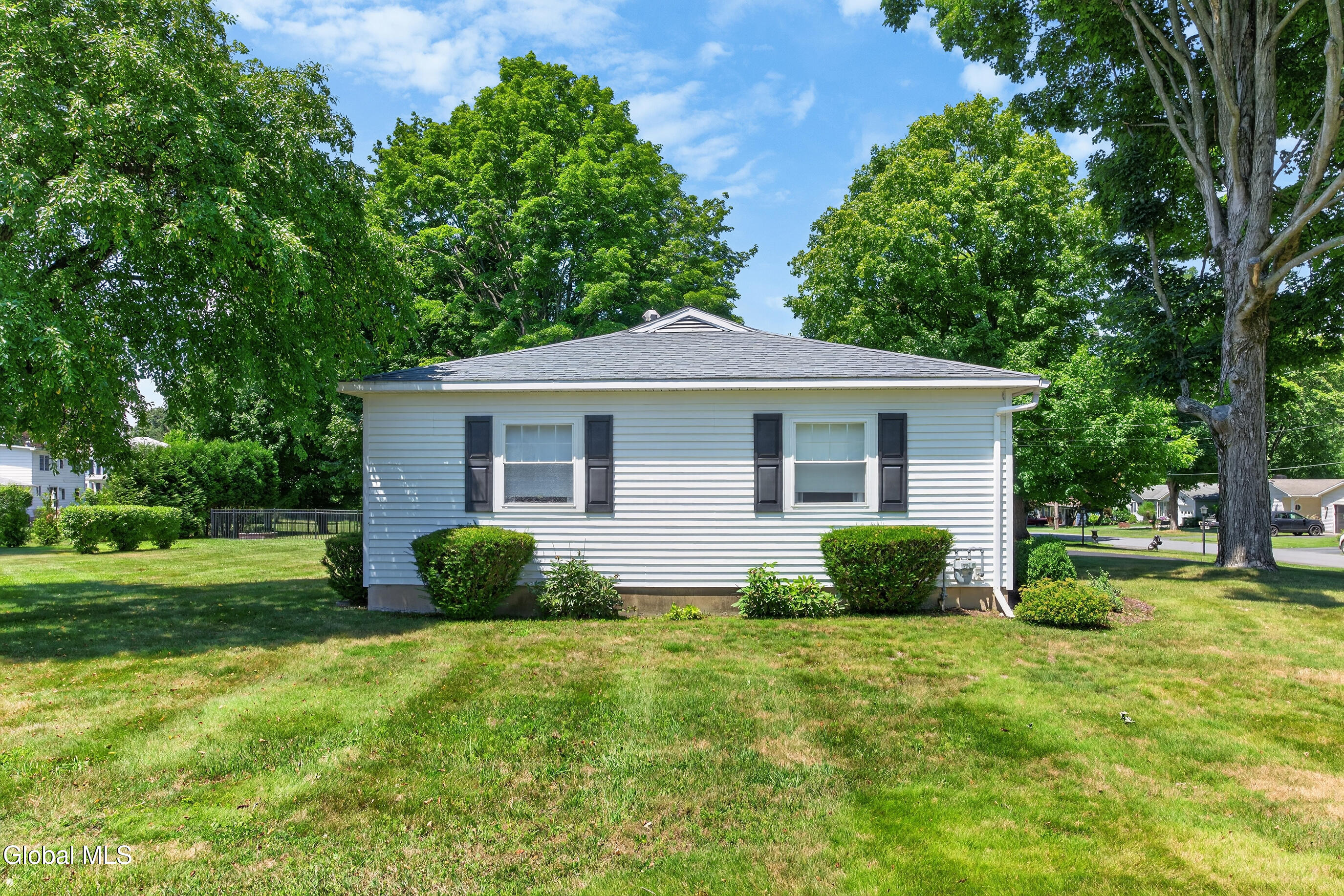 24 Wanda Court East Greenbush NY 12180