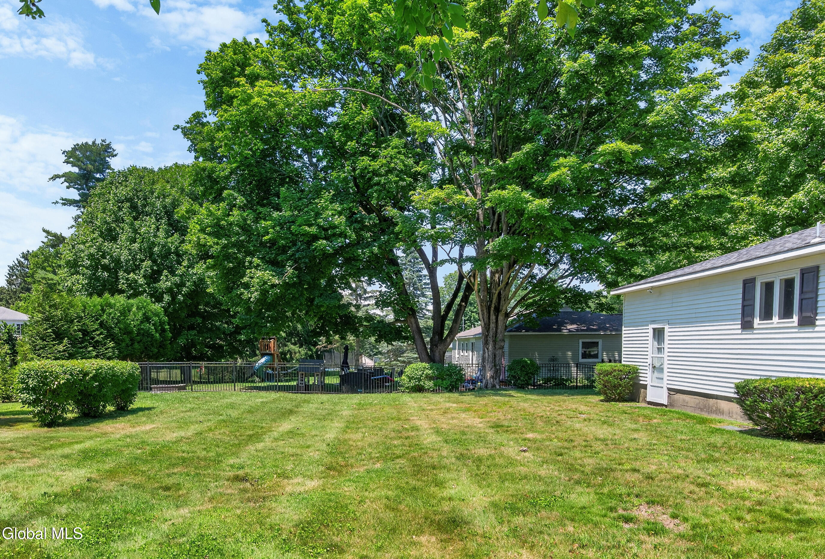 24 Wanda Court East Greenbush NY 12180