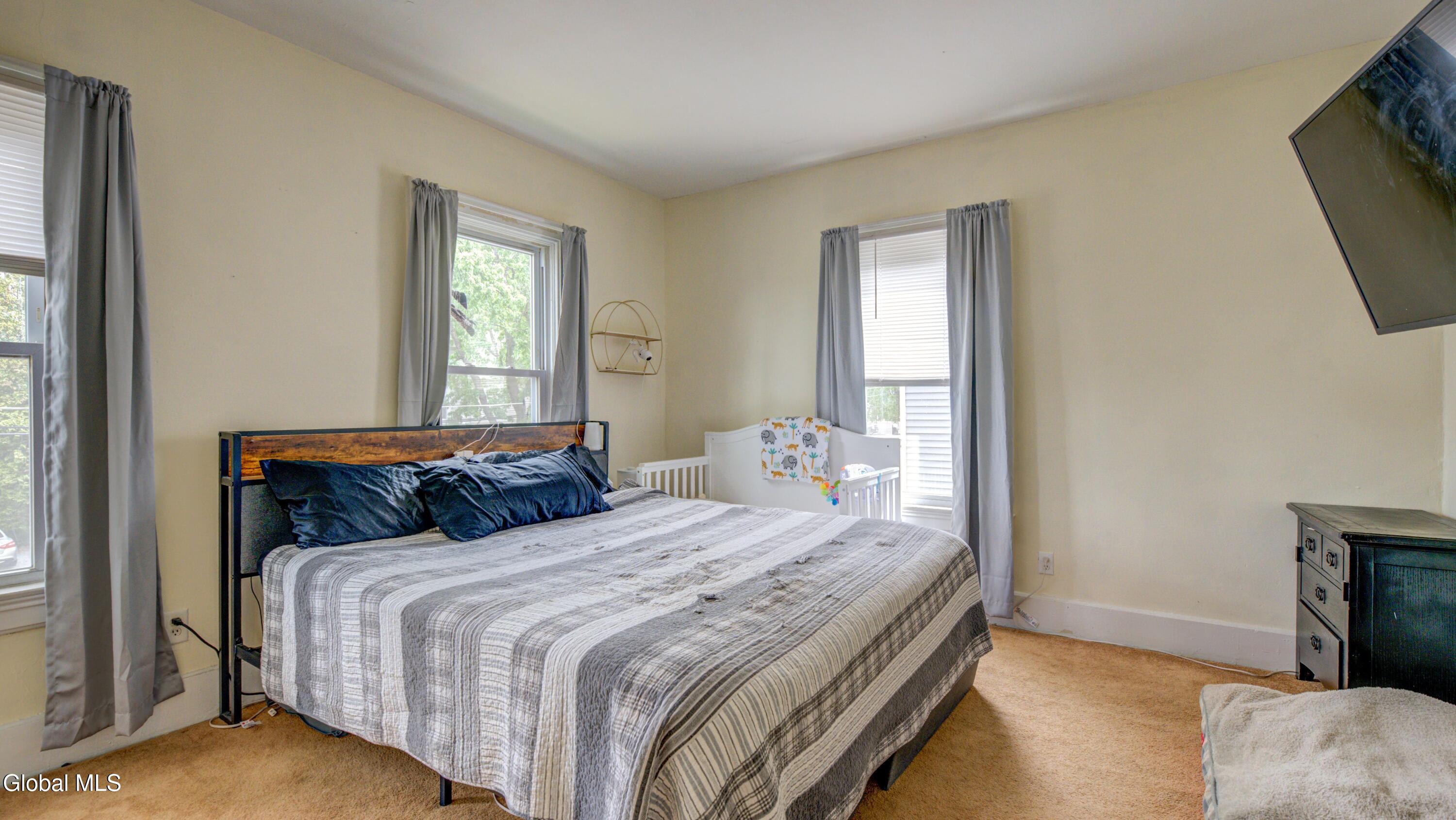10 Gilbert Street Johnstown NY 12095