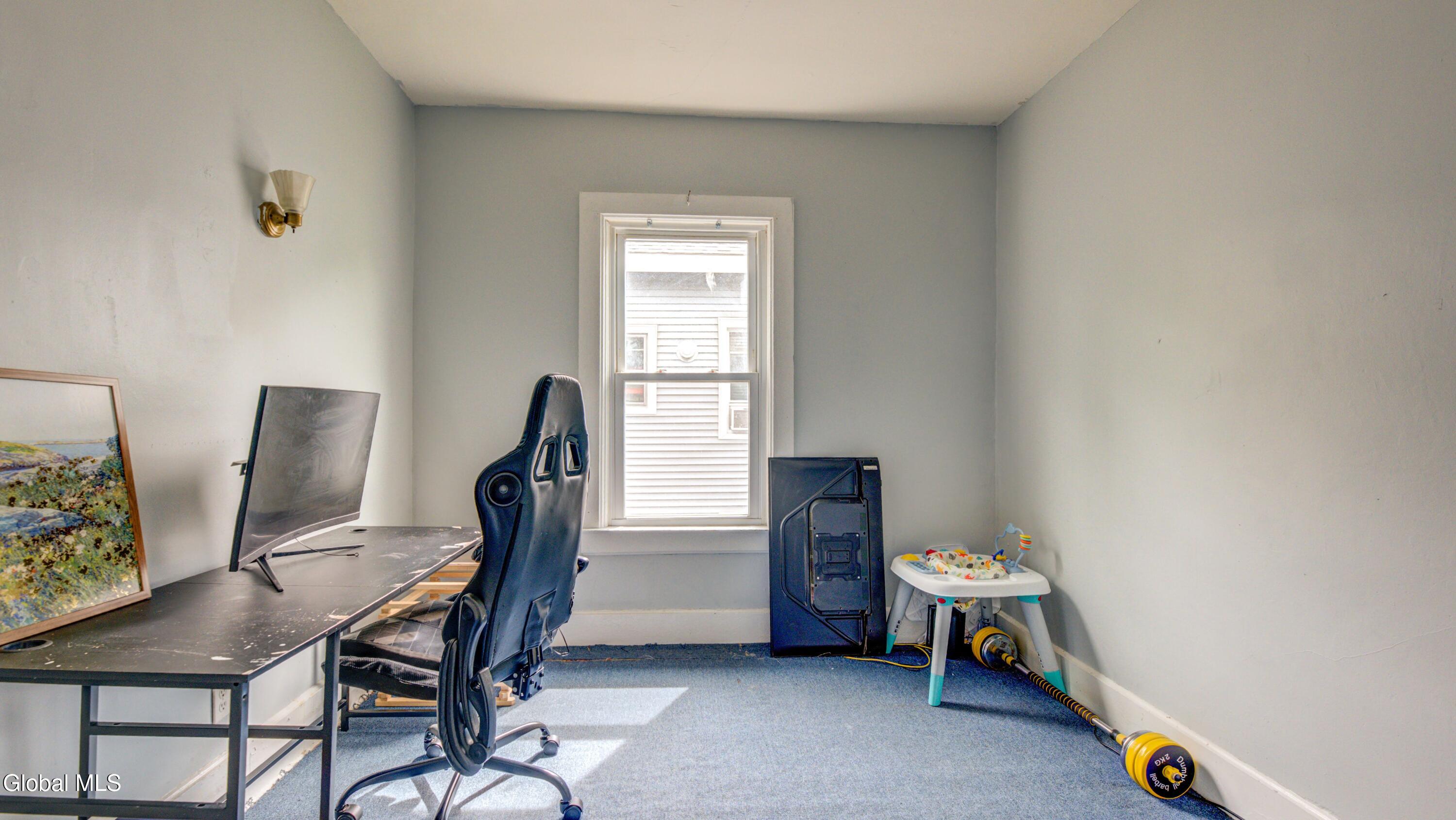 10 Gilbert Street Johnstown NY 12095