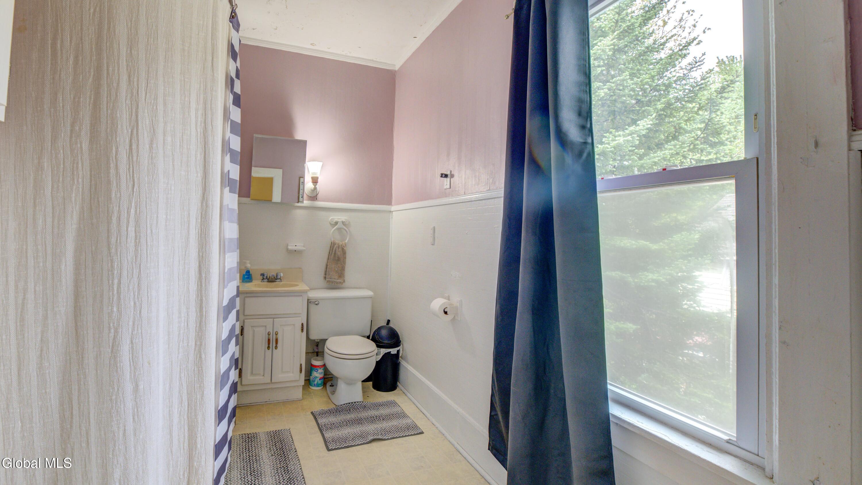 10 Gilbert Street Johnstown NY 12095