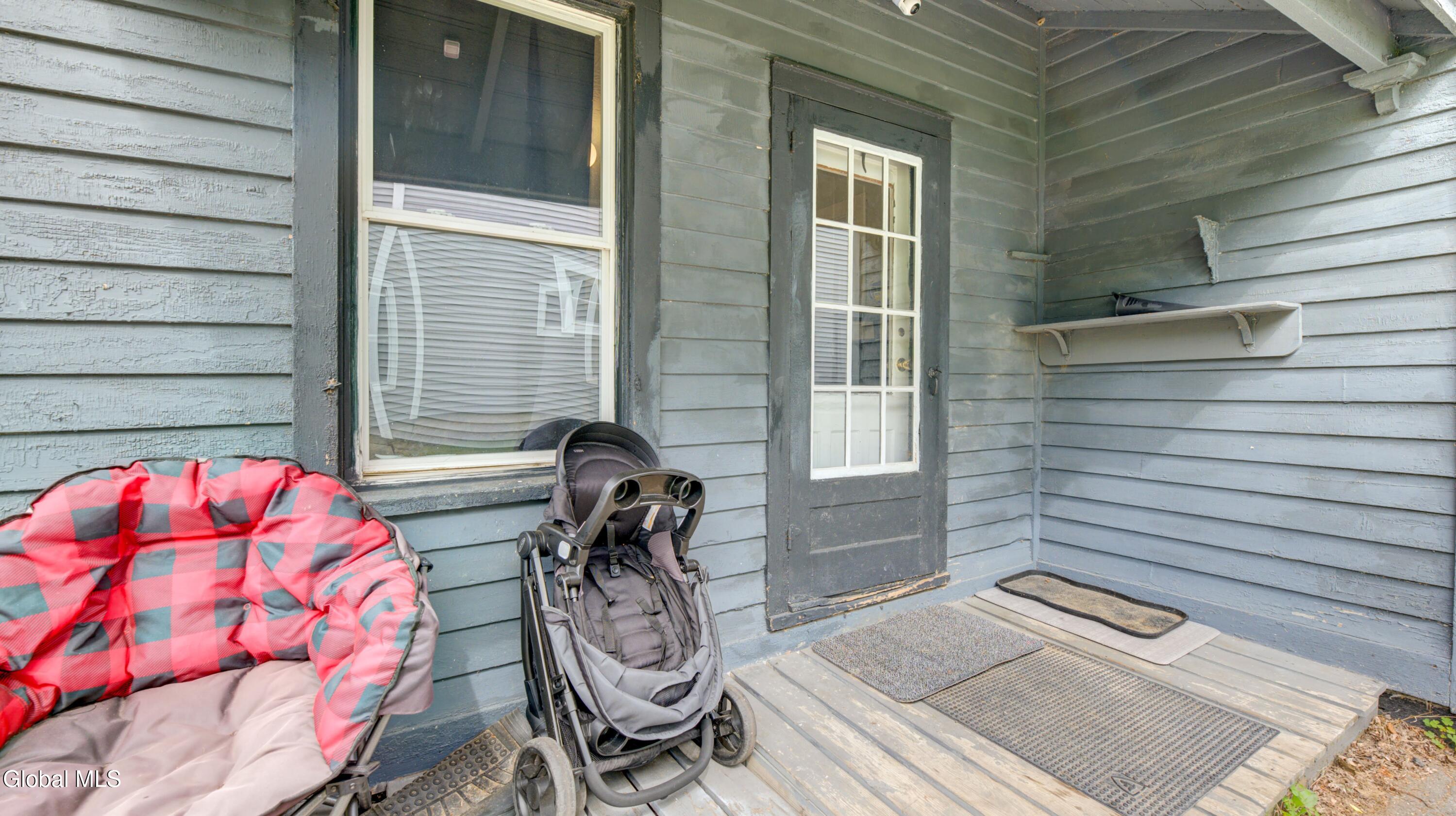10 Gilbert Street Johnstown NY 12095