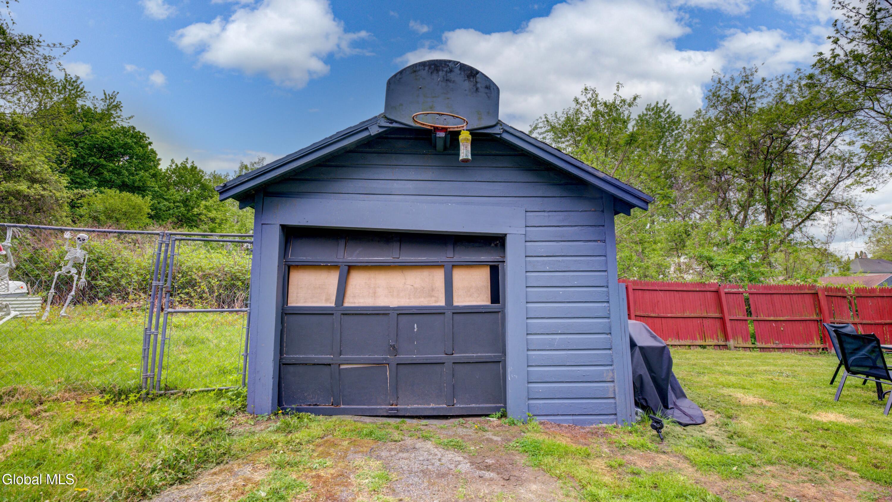 10 Gilbert Street Johnstown NY 12095