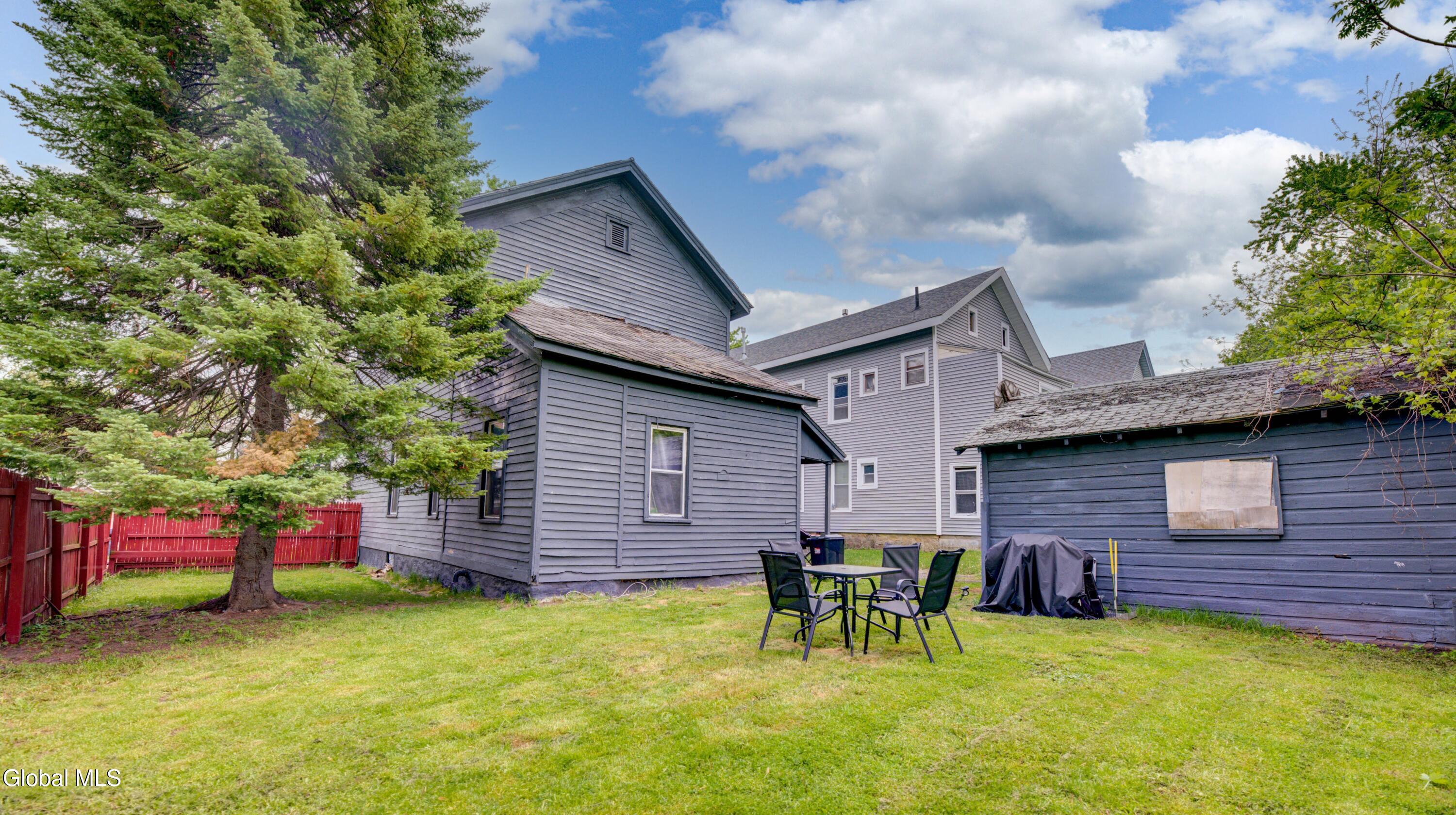 10 Gilbert Street Johnstown NY 12095
