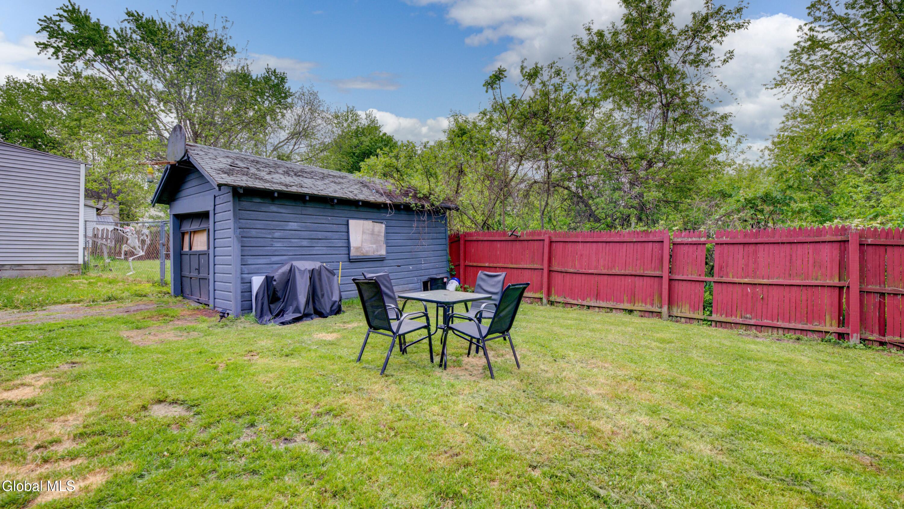 10 Gilbert Street Johnstown NY 12095