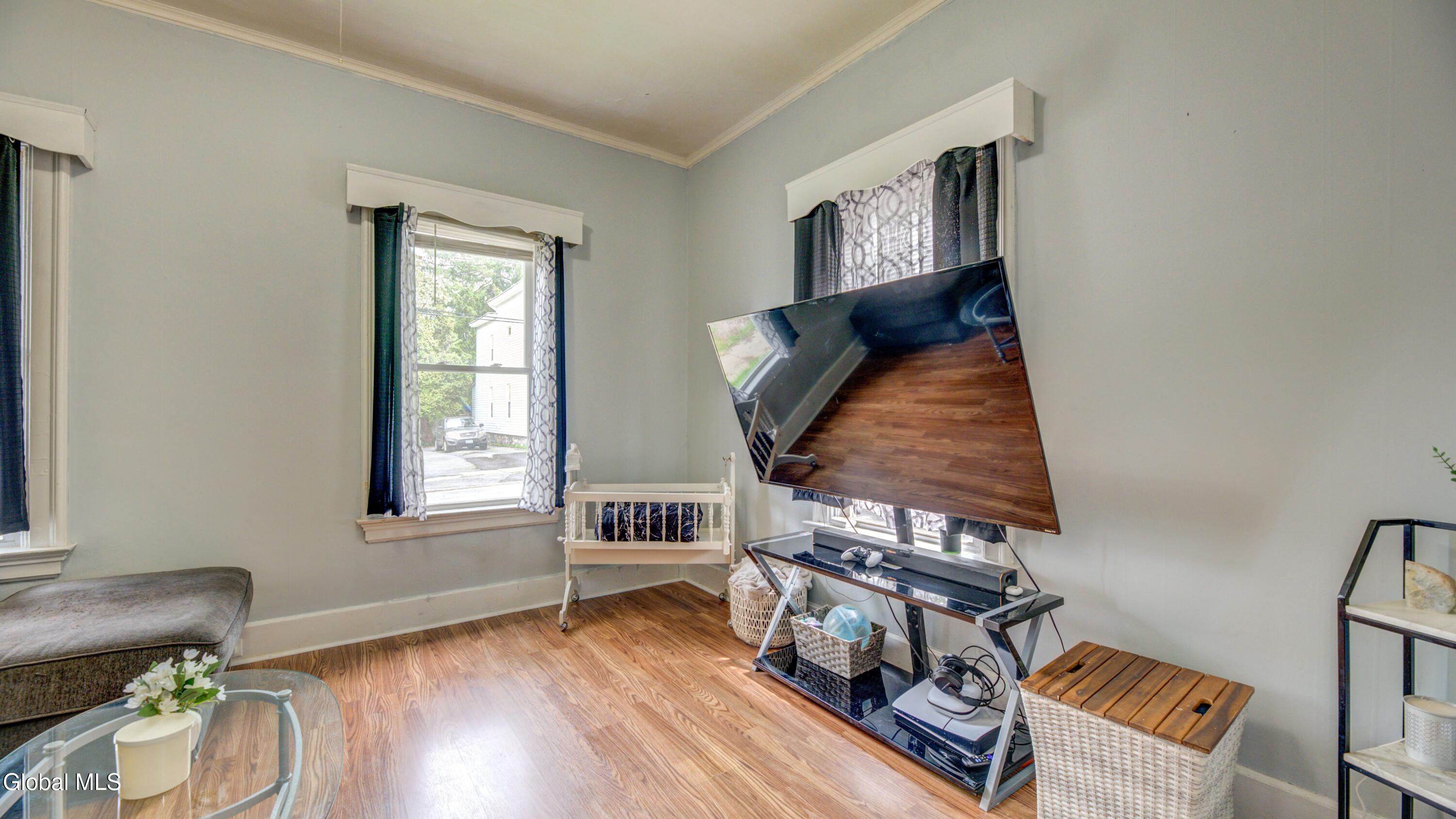 10 Gilbert Street Johnstown NY 12095