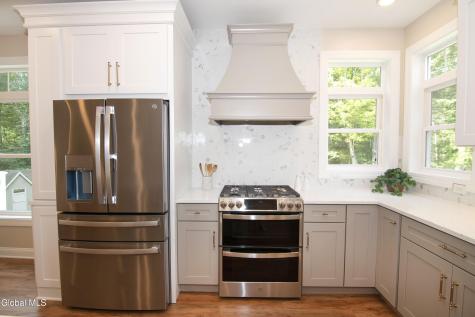3 Iris Drive Saratoga Springs NY 12866