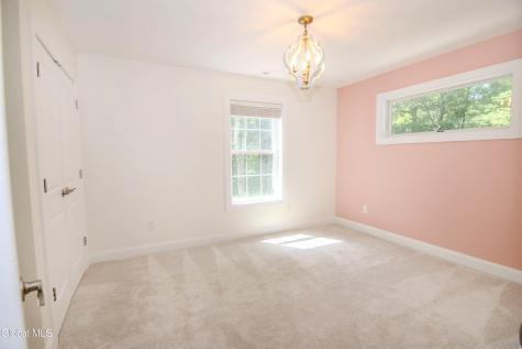 3 Iris Drive Saratoga Springs NY 12866