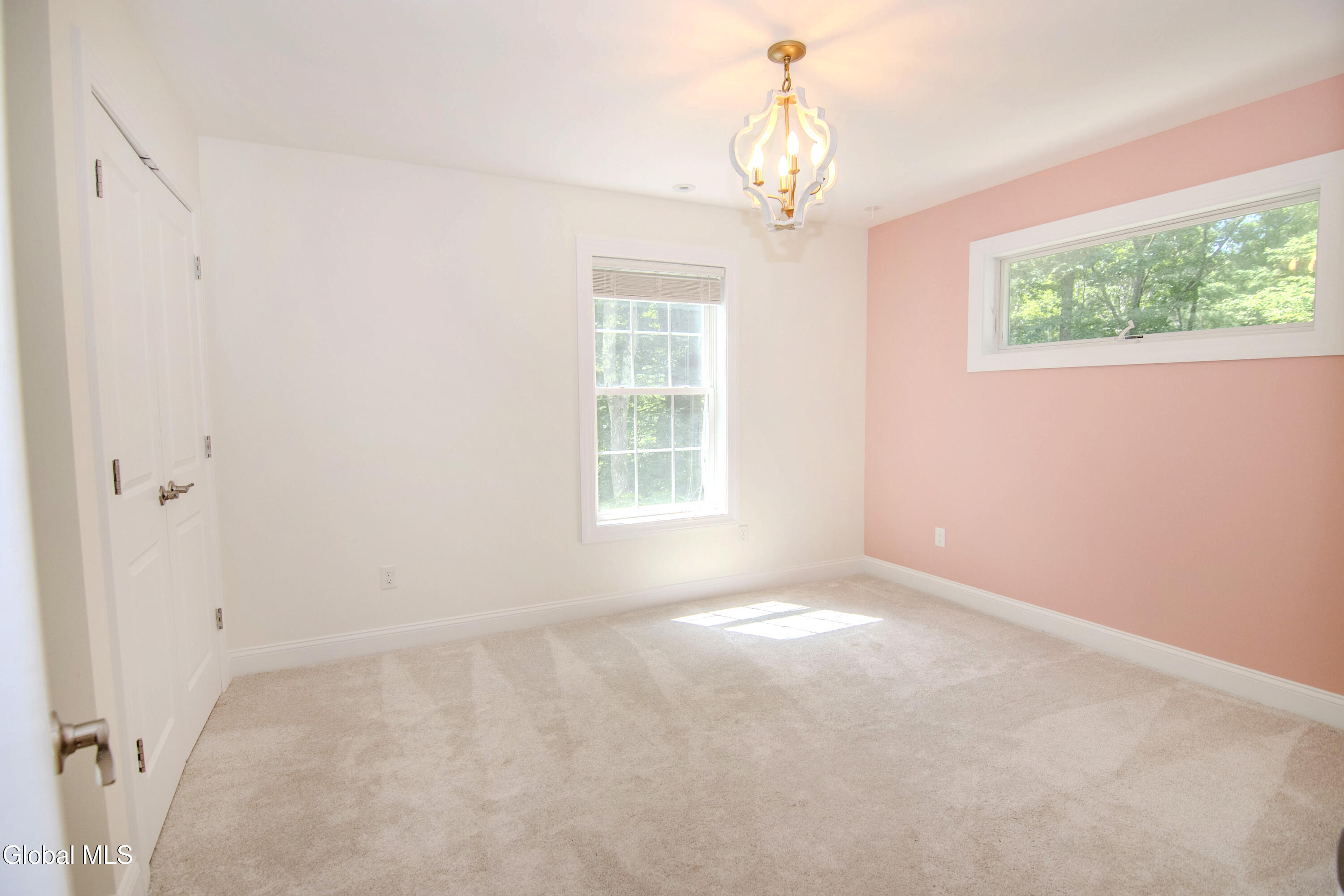 3 Iris Drive Saratoga Springs NY 12866